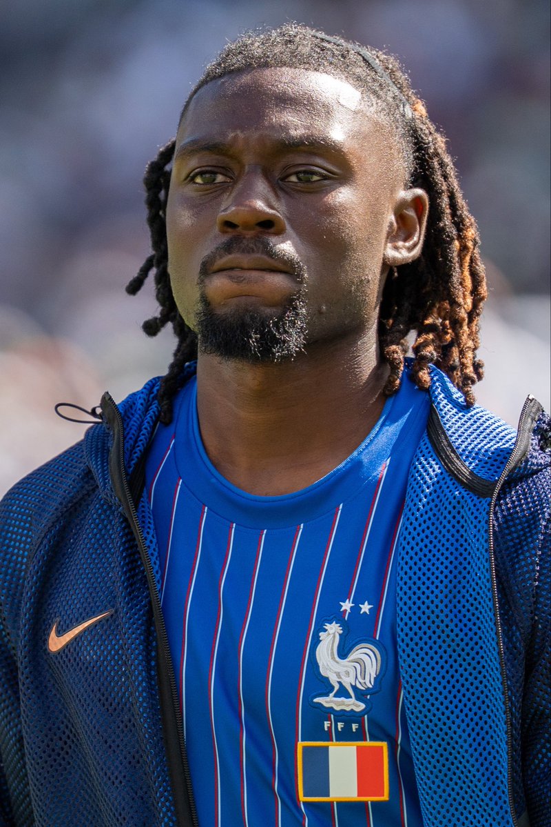 TwinsFifaHD's tweet photo. Les tontons Luis, svp il faut poser sur Manu Koné. Merci à vous ! https://t.co/mRY4dEgoXI