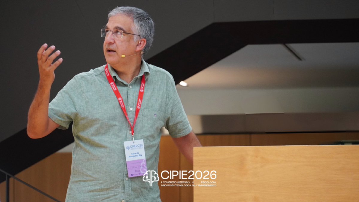 CIPIE2026's tweet photo. 💡 Datos, IA e innovación para transformar la Psicología.

#CIPIE2026 presenta el CITIC-UDC como ecosistema de investigación y transferencia, mostrando cómo las tecnologías digitales y el análisis de datos generan nuevas soluciones aplicadas a salud y Psicología. https://t.co/Ka7oye2x81