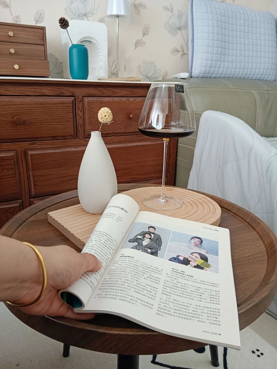 stephan04's tweet photo. Cozy Sunday vibe  curling up on the couch with a warm cup of tea and a good book, no plans just pure relaxation at home ， https://t.co/XCMk2ePIBO