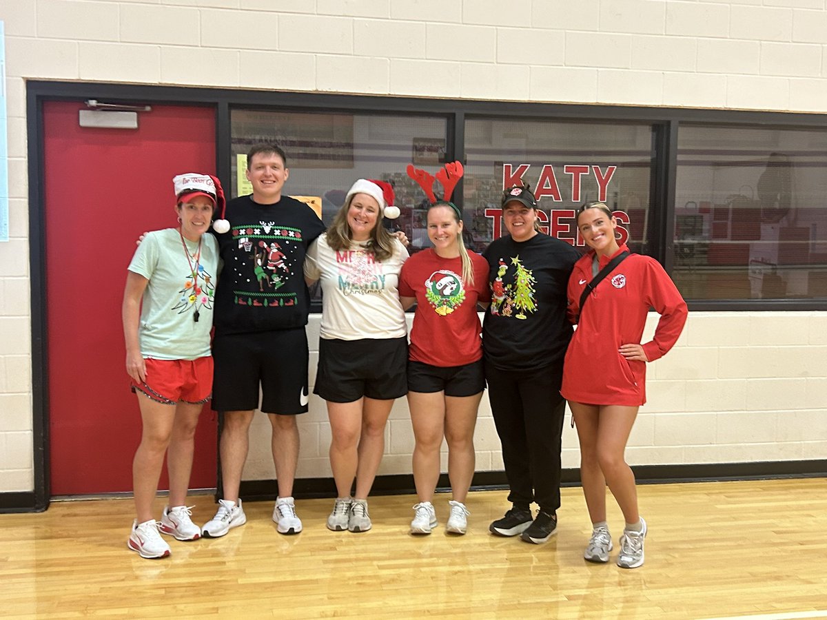 KTGirlsHoops's tweet photo. Last week, BEST week! It has been a summer full of hard work, grit, and doing it together! Not to mention you can’t beat Christmas in July and crazy sock day! Proud of this group!
#called https://t.co/kJFCi5p2l3