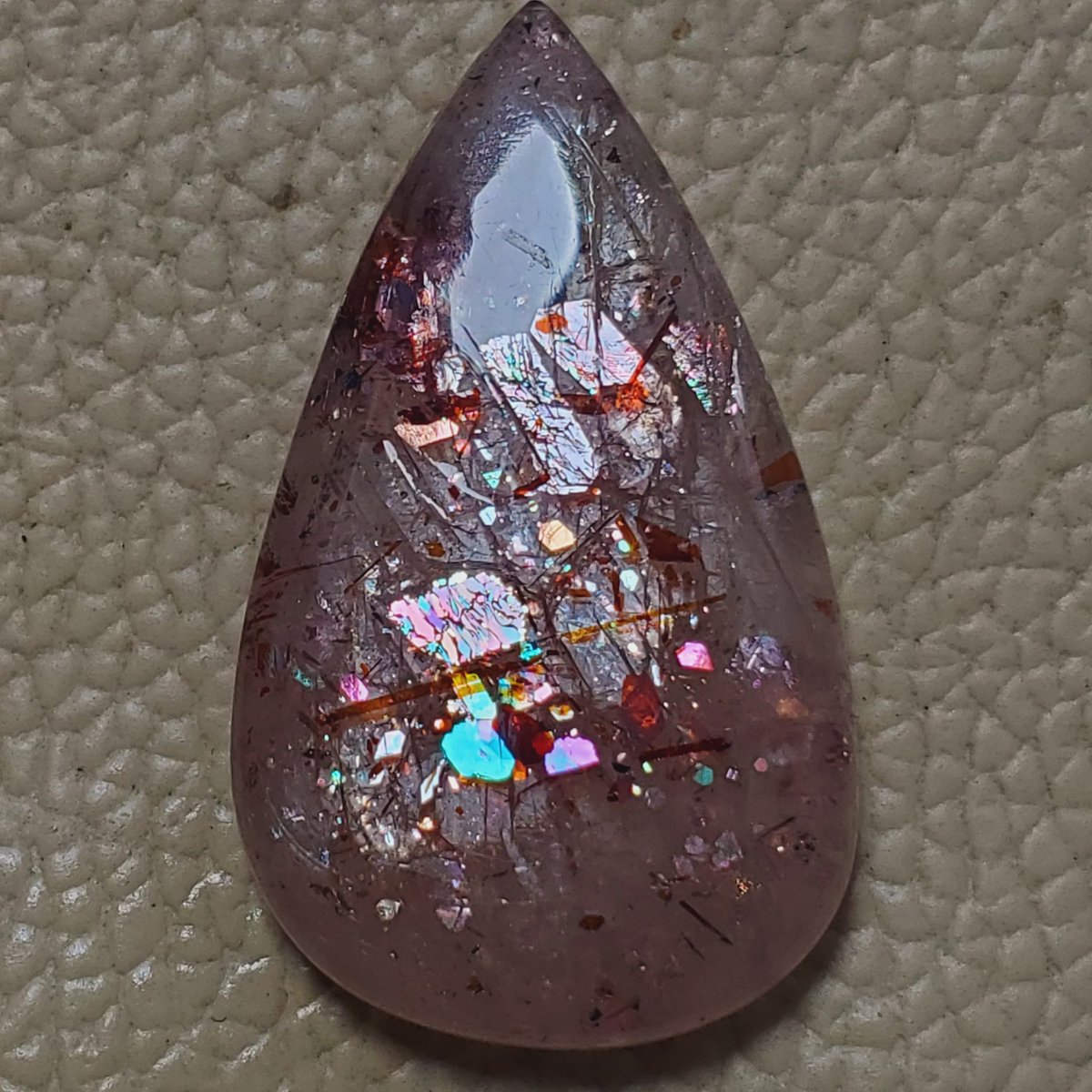 mudassirof32069's tweet photo. Best and Unique Quality Confetti sunstone from Tanzania Mines Check New listing in my Etsy Shop https://t.co/01bPXtAuuT
#confettisunstone #sunstone #Tanzania #feldspar #moonstone 
#rainbowsunstone #iolite #iolitesunstone https://t.co/z3RHrKayKv