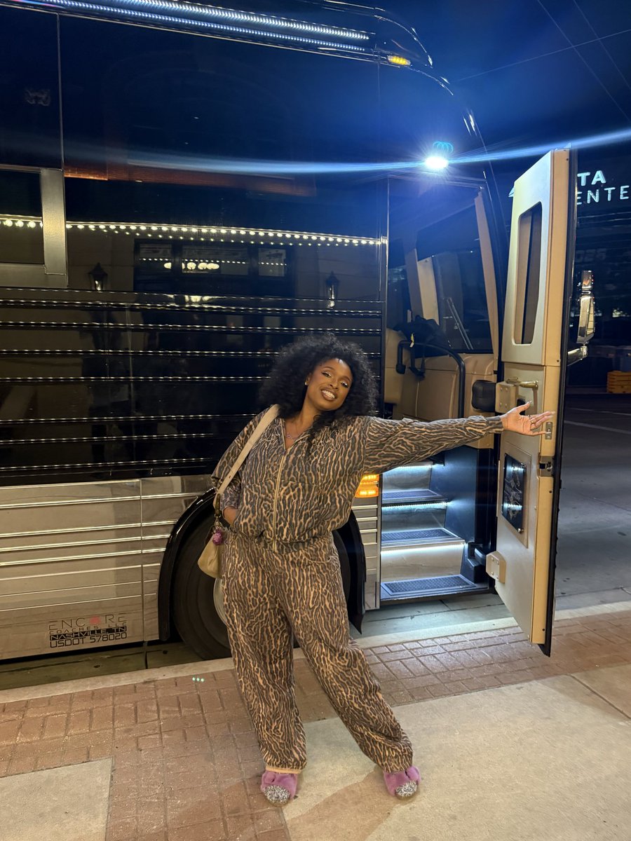 IAMJHUD's tweet photo. That’s a wrap!!! Salt Lake City, you were the perfect way to close out this tour! Every city, every stage, every moment has been such a blessing, and I am so grateful for everyone who came out, sang along, and shared this journey with me!!!

A special thank you to @joshgroban for sharing the stage with me each night. It was truly unforgettable and such a joy to do together.

Thank you to Team Jhud, my band, the Hudsonettes, and every fan who made this tour so special. My heart is so full, and I’m leaving this chapter with so much gratitude and love. Until next time... peace and love!!! 💜✨