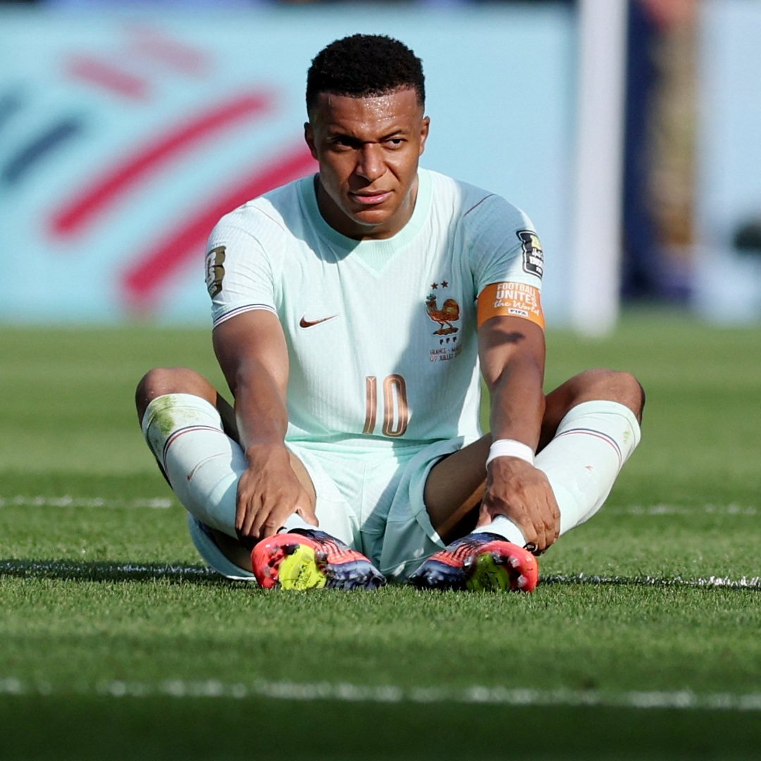 Kylian Mbappé'nin Sakatlığı Şok Etkisi Yarattı: PSG'nin Yıldız Oyuncusu Sahadan Çekildi