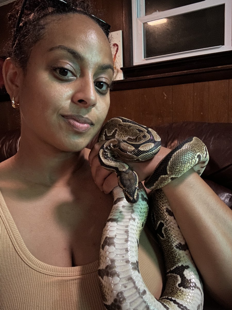 AYOshortstuff's tweet photo. my lil baby Artist is almost 4ft 🥲🐍 https://t.co/yV3VGK2dP1