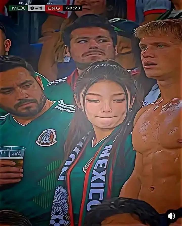 FootyHumour's tweet photo. Caught in 4K https://t.co/8HXFqqsyPV