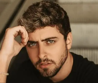 Noticia_Recente's tweet photo. 🚨 ATENÇÃO: Segundo o @VejoosRealitys Eike Duarte está CONFIRMADO em A Fazenda 18. #AFazenda18 #AFazenda https://t.co/MgTcG0uImr