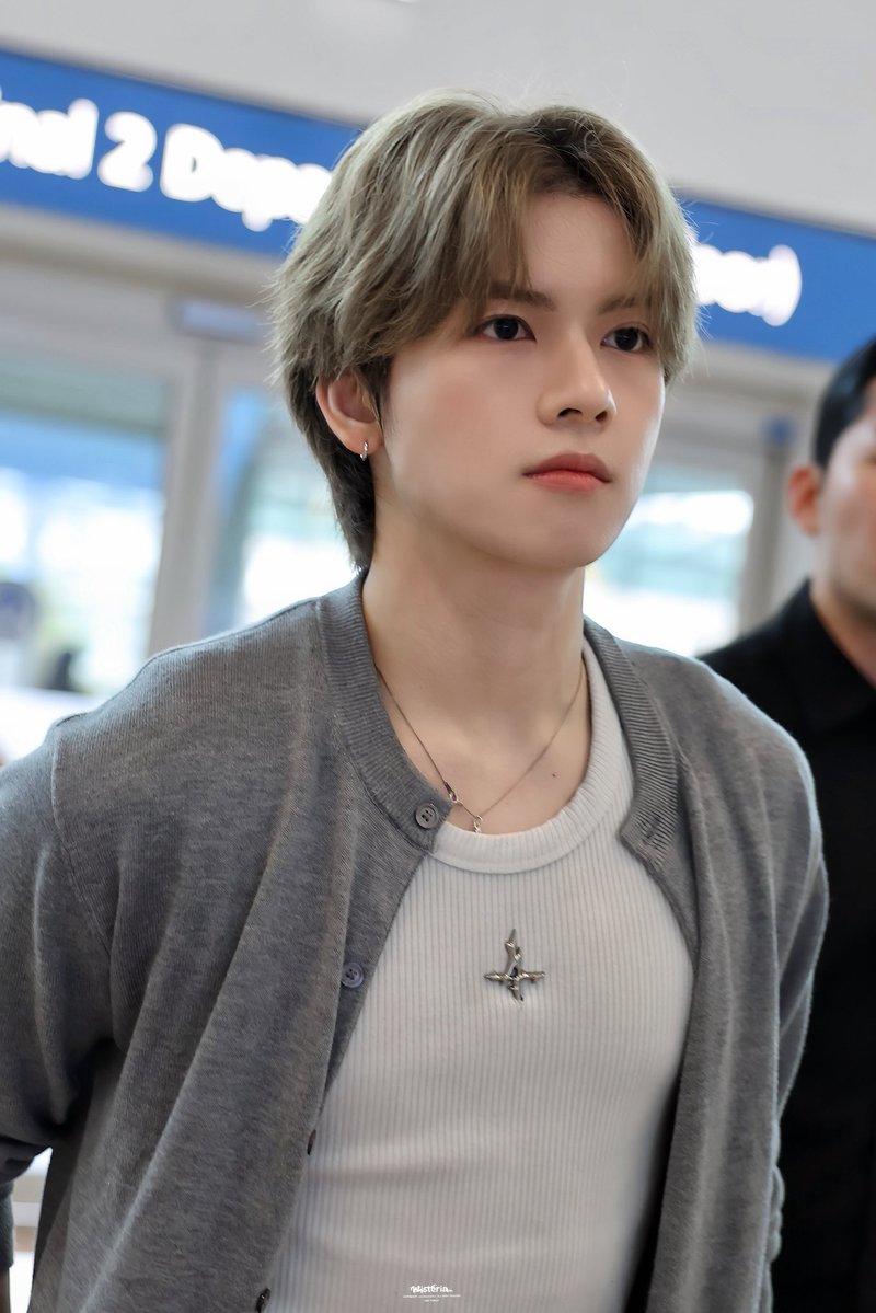 wisteriao0m's tweet photo. 20260710 ICN
#POW #파우 #요치 #YORCH https://t.co/58pxkLRAXM