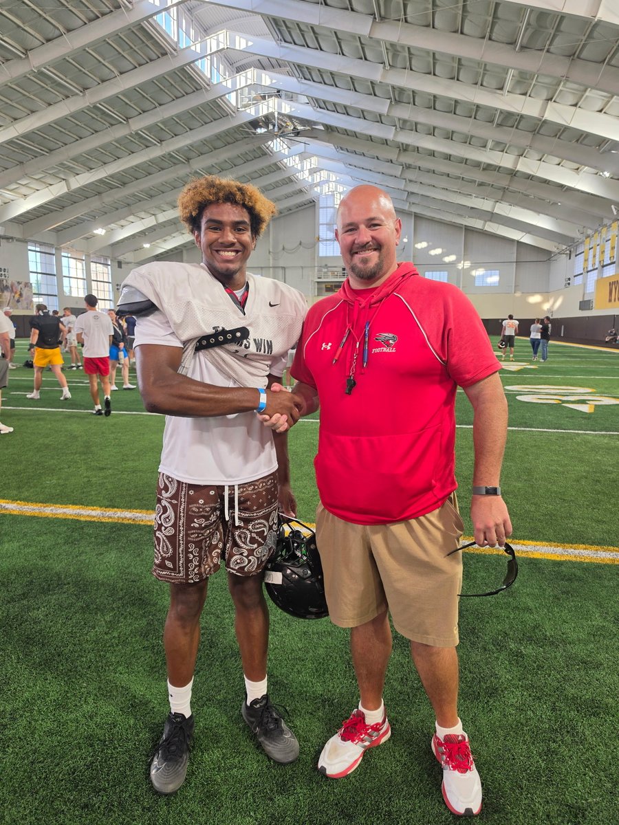 landen_cordova's tweet photo. Thankful for the opportunity to compete at @wyo_football Prospect Camp. Grateful to the coaches & staff for a great experience & the chance to showcase my versatility. #RideForTheBrand #OUTWE27 @WyoFBRecruiting @CoachMontez87 @PrepZoneCO @PrepRedzoneCO @CoPreps @TeamFullGorilla https://t.co/EP9GgcI4Hw