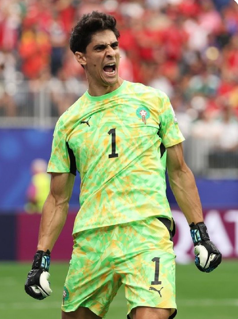 StyleRadia's tweet photo. Le Maroc est actuellement mené 2 à 0 par la France en quart de finale de la Coupe du monde 2026. Malgré beaucoup de courage, d'engagement et une belle solidarité sur le terrain, les Lions de l'Atlas ont été surpris par deux réalisations françaises en seconde période.
#maroc https://t.co/THClfML6dV