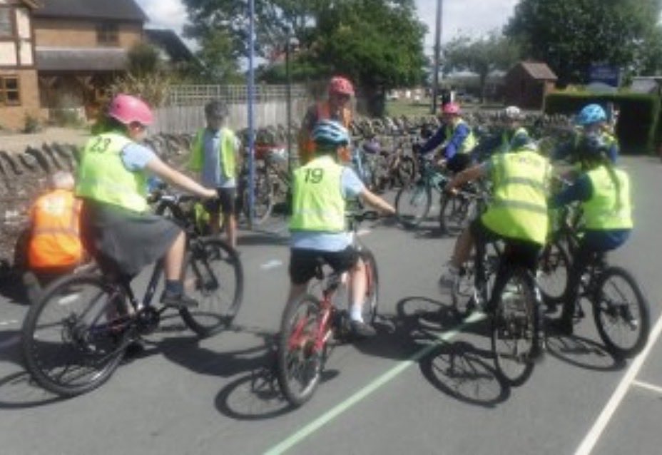 StottesdonCofE's tweet photo. Year 6 took part in cycle training free of charge via Bikeability. They thoroughly enjoyed the training and gained some valuable skills. https://t.co/bw3uszEfqa