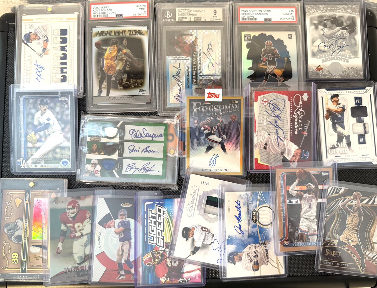 NoHoldsCards's tweet photo. Just about an hour until the next #NOHOLDSALE🐻 evening!

7 PM EST START TIME 🚨 

So much fun and unique stuff coming your way! 

Turn those post notifs on! 

See you soon 🤝🤝🤝 https://t.co/OfGL5Oobbf