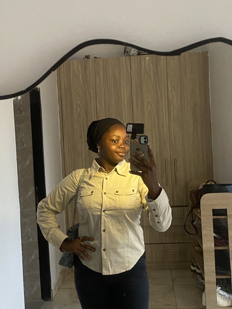gmohjoke's tweet photo. I can switch from corporate babe to Alhaja to full time gangster in 0.2 seconds. The range is actually concerning😂 https://t.co/SK37CHTAuj