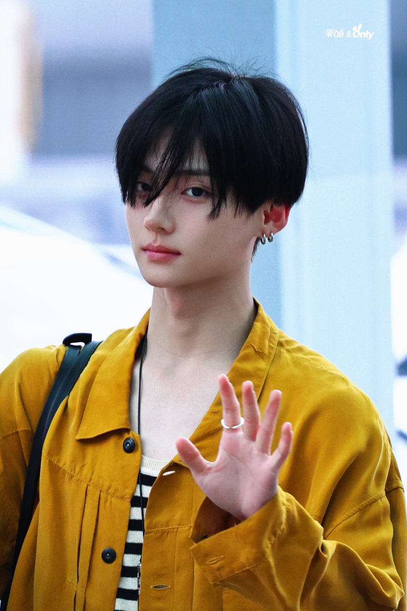 WonAndOnly0508's tweet photo. 260710 ICN

#SANGWON #상원 
#LEESANGWON #이상원 
#ALPHADRIVEONE   #알파드라이브원 https://t.co/MrT3DHWjTA