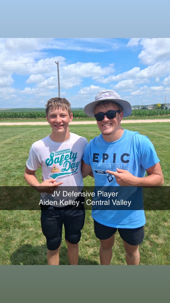 epicteamcamps's tweet photo. Youth movement! 💪🏈
@CVcougarFB 
#epicfootballcamps
Sponsored by Samuelson Land Leveling https://t.co/meVgvMnZJ1