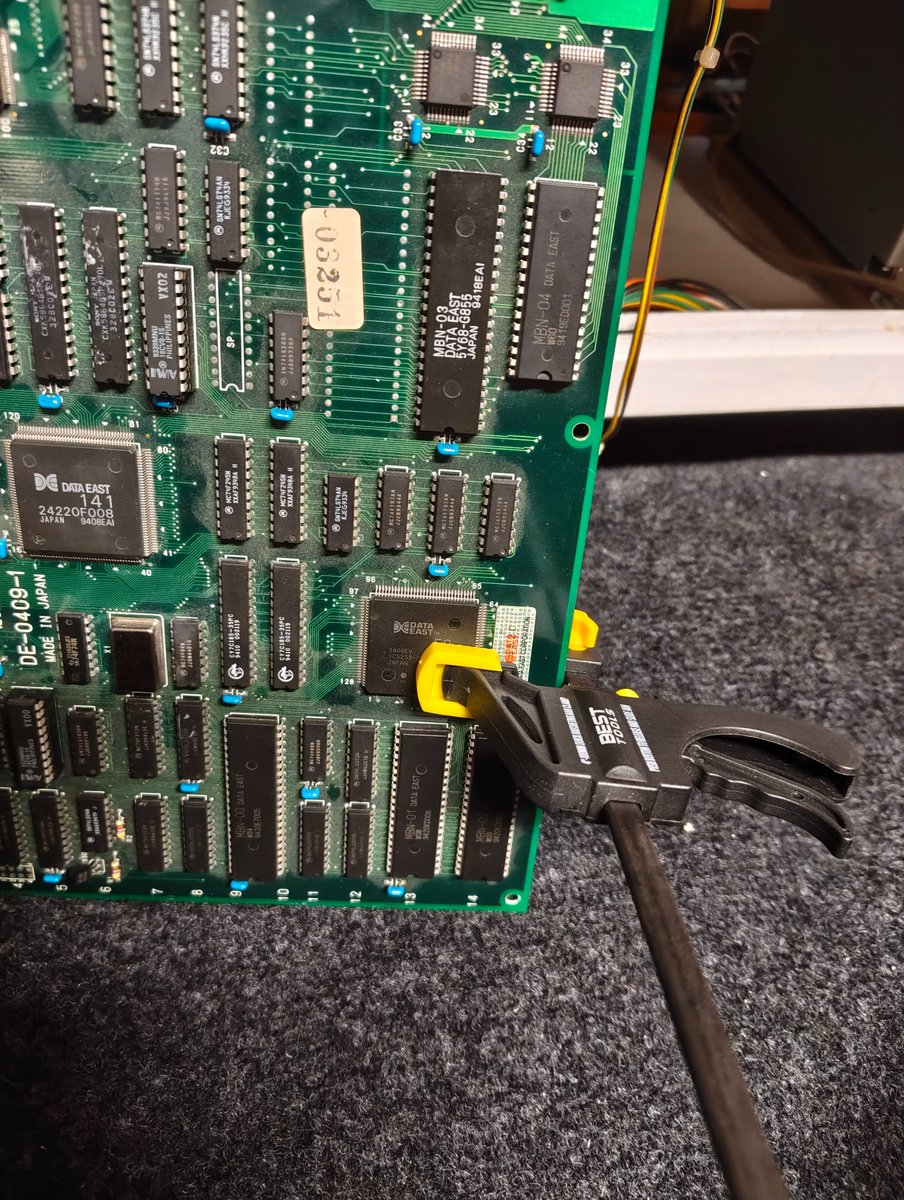 Pinge_Hjo's tweet photo. @r_rygar A clamp on the right custom actually makes it run without glitches. Going live ok Twitch NOW! https://t.co/8DwPV5XMjY