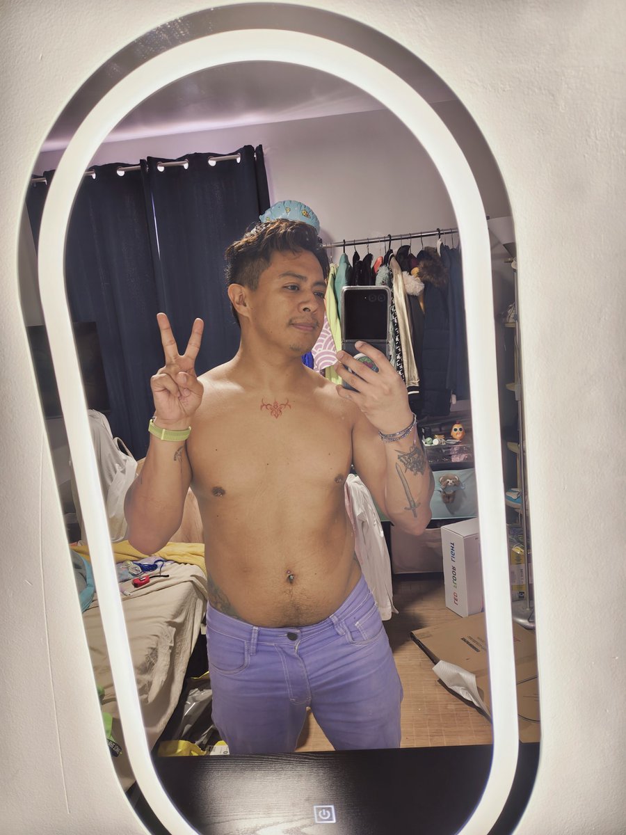 twunkenergy_'s tweet photo. Mirror mirror on the wall...

#newmirror #chudai https://t.co/e54MkODdDO