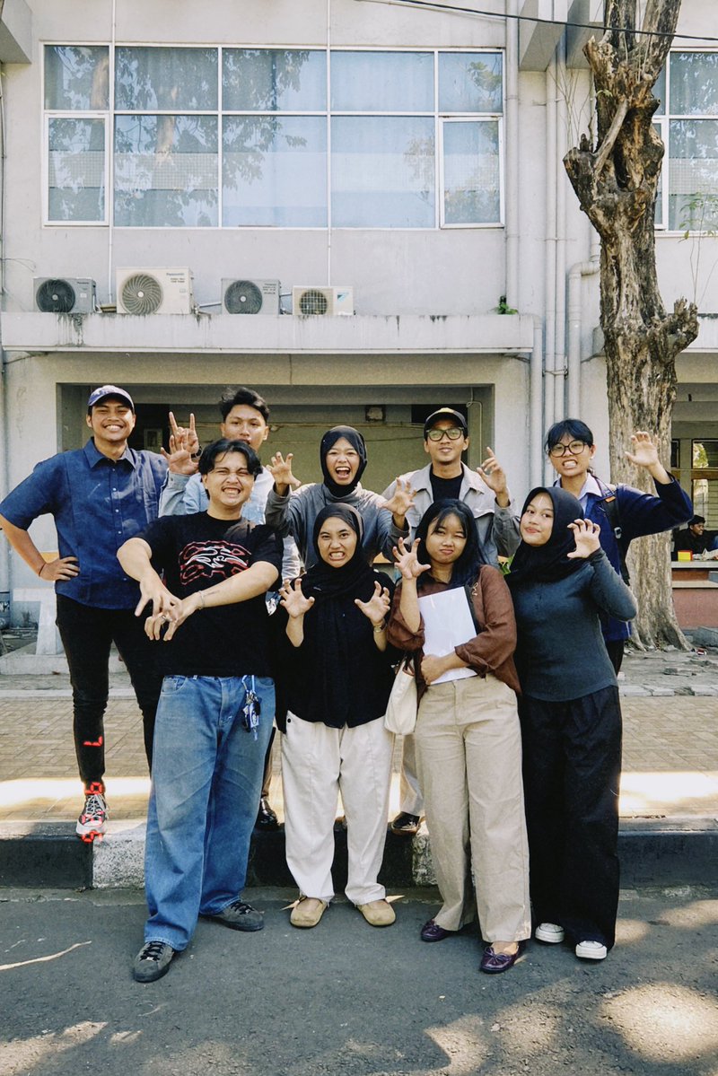 charvicts's tweet photo. kabinetnya demis, orang orangnya stay🐜🫂 https://t.co/90YP7xumQ5