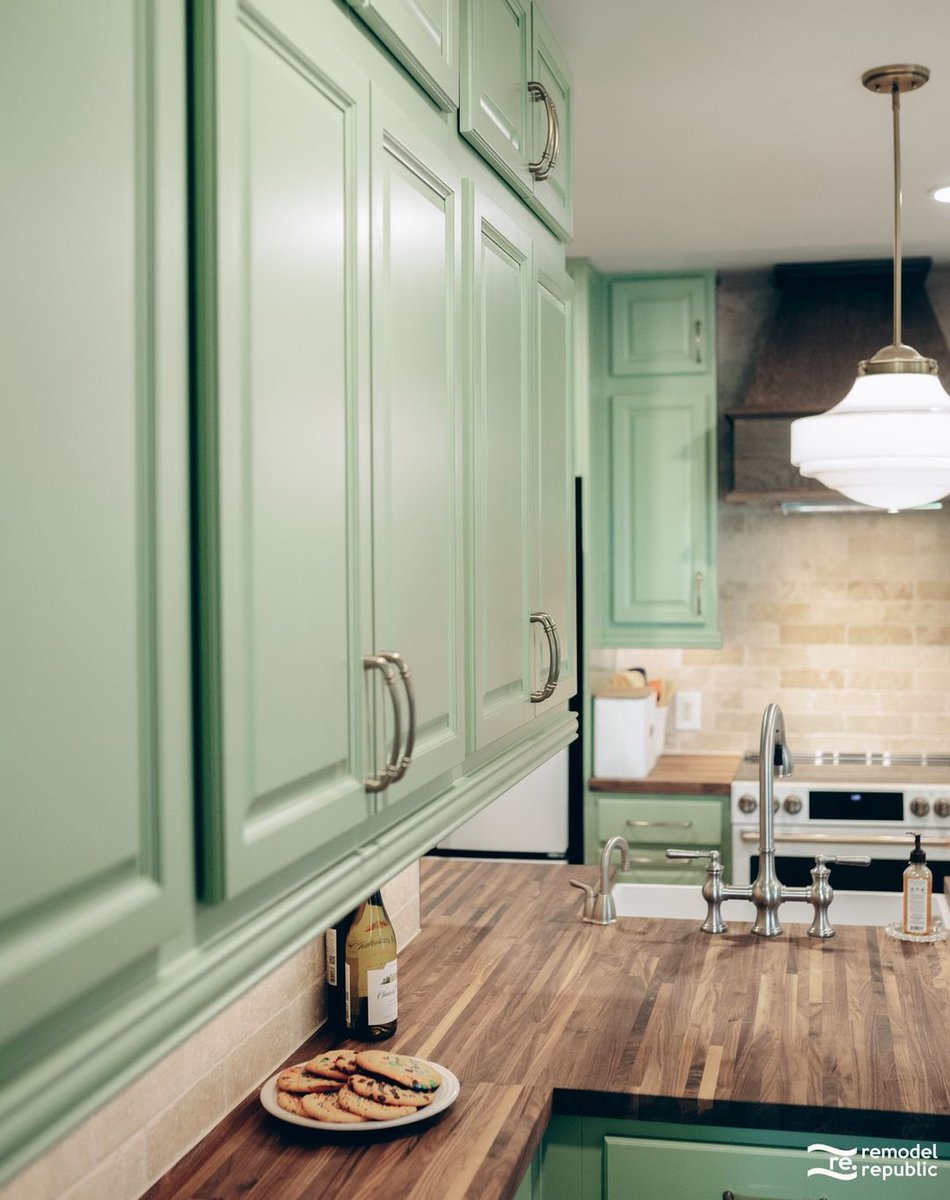 RemodelRep's tweet photo. The Heart of the Home, Redefined. ✨

Your kitchen should be extraordinary. We build bespoke culinary sanctuaries.

Handcrafted Cabinetry Appliance Integration Luxury Finishes Design-Build Service
🗓️ Book a Consultation! 
📞 678-395-7060 
📍 Go: https://t.co/OumHybLr8q https://t.co/Zj4S74RGmt