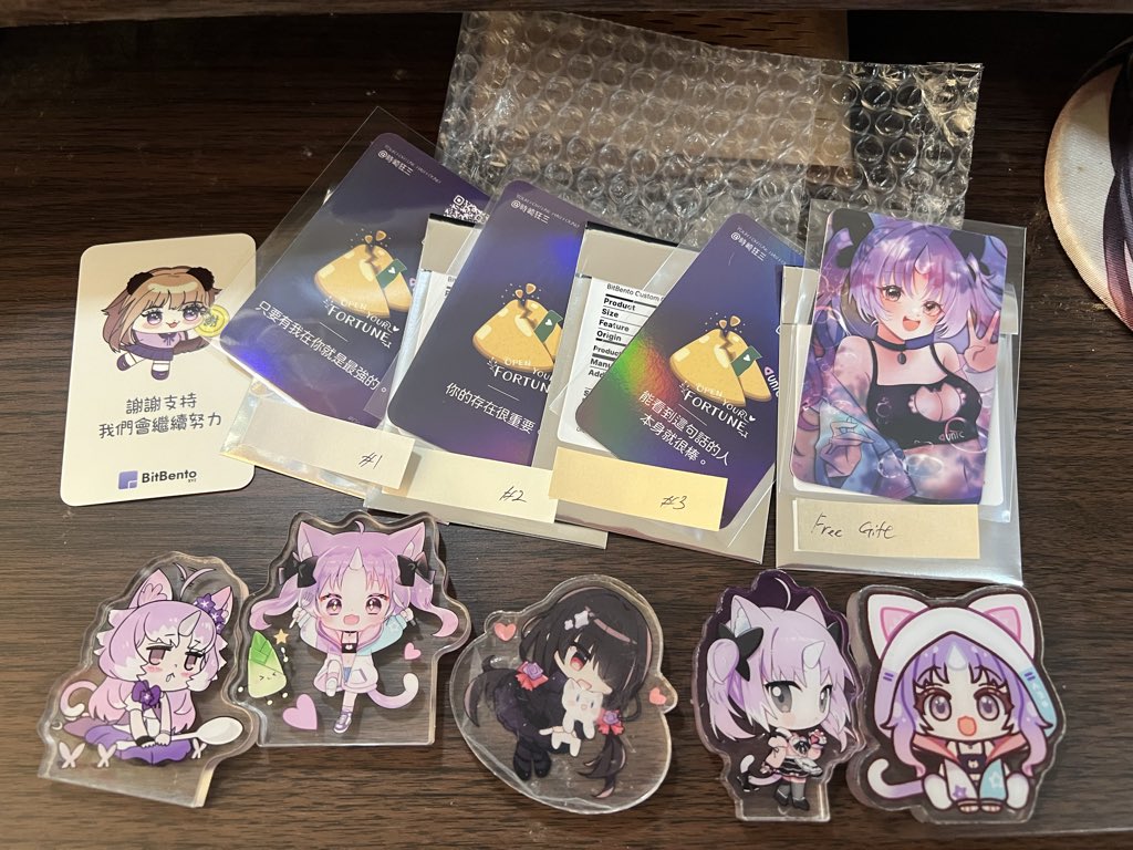 kurumi215333's tweet photo. @Uninekovtuber 買了3張送1張💜🤣 https://t.co/ORs4fyhzdk