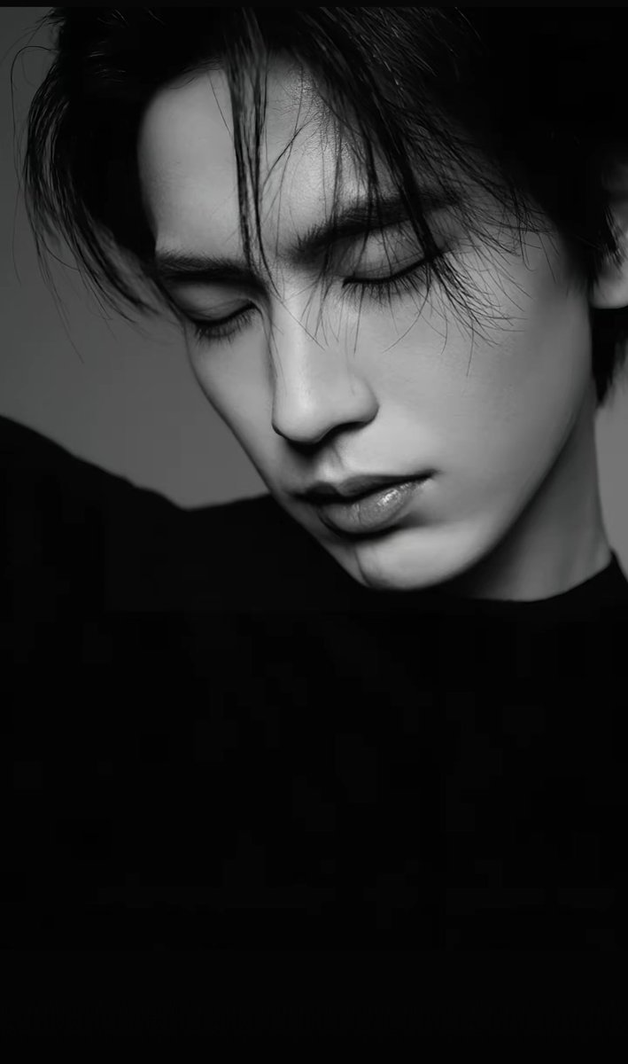 ZLH627's tweet photo. The man you are 🍃
#ZhangLinghe #TianXiWei #PursuitofJade #ZhuYu https://t.co/ui3eOYqqwN