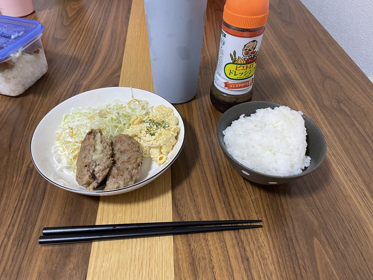 kqluno's tweet photo. いつも美味しいご飯をありがとう
献立考えるの大変やのにほんと感謝です https://t.co/mZEm6Cm1Yp
