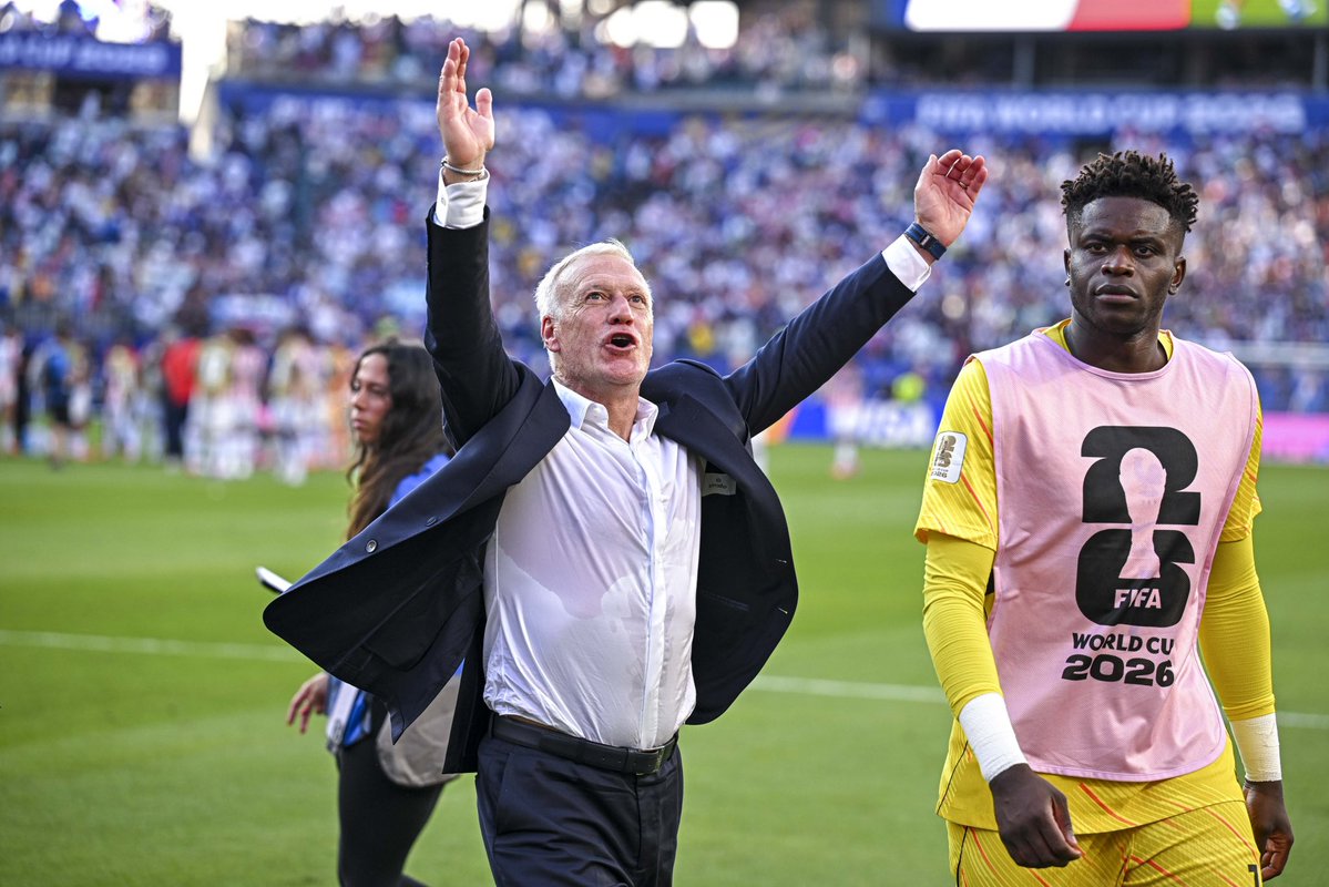 _BeFootball's tweet photo. 🚨 HISTORIQUE ! 19 VICTOIRES EN COUPE DU MONDE POUR DIDIER DESCHAMPS 🇫🇷 !!!!!! 🐐🤩

C’ÉTAIT ÉVIDEMMENT DU JAMAIS VU, DONC DD L’A FAIT. ✅ 

19/24. 😭 https://t.co/4ViXhYzDu1