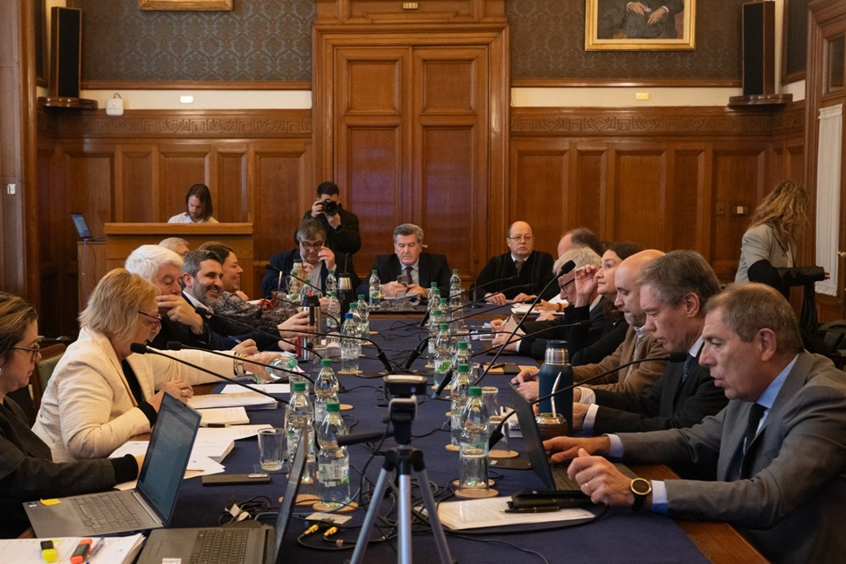 Ministerio de Economía y Finanzas tweet media