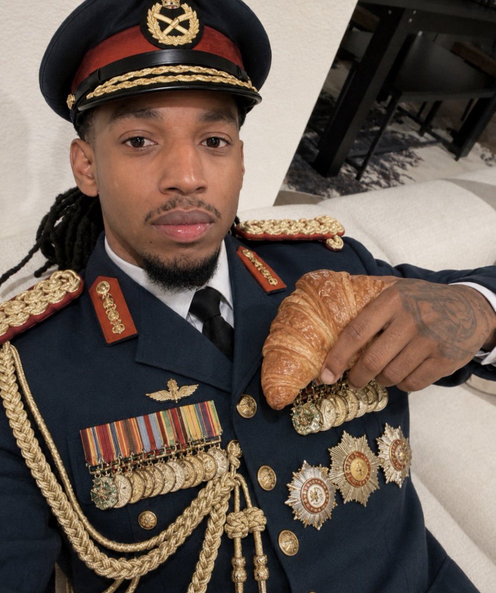 BLouu's tweet photo. I always new France was gonna win so I wore the Mbappe fit today 🔥🇫🇷 https://t.co/w7D4Ixah2M