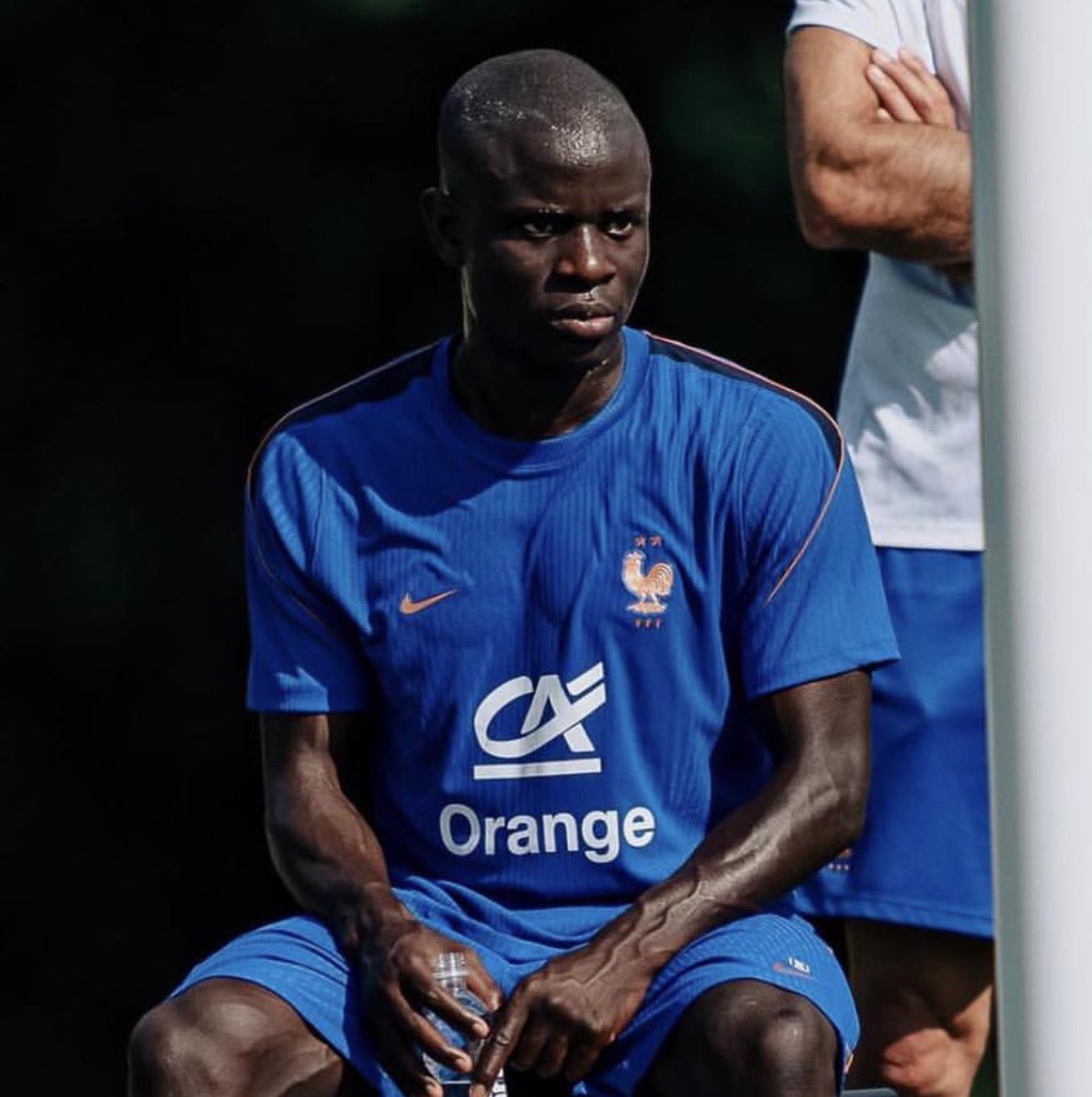 speedlne's tweet photo. ❌N’Golo Kanté has not played a single minute for France since the start of the World Cup and it’s getting worse. https://t.co/vhRubQjUqX
