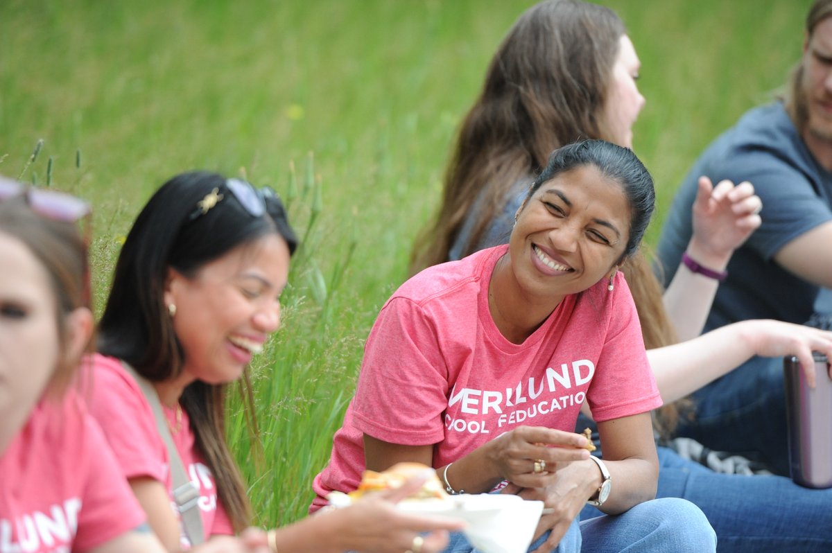 UCalgaryEduc's tweet photo. So nice to see our community come together with summer residency students at this year's Werklund Welcome BBQ!

A special thanks to all our volunteers who helped make this event possible 🙌 https://t.co/0H7AzwTJjs