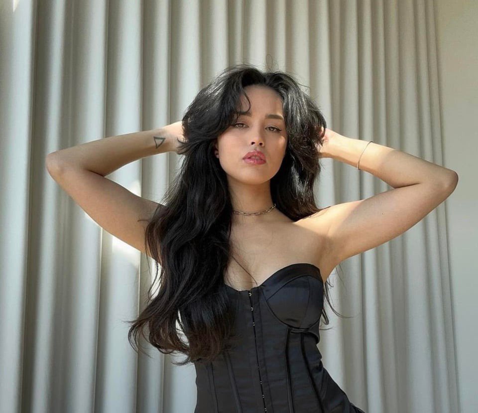 PitLoverzx's tweet photo. Rae pits🖤 https://t.co/lGsjxK08dT