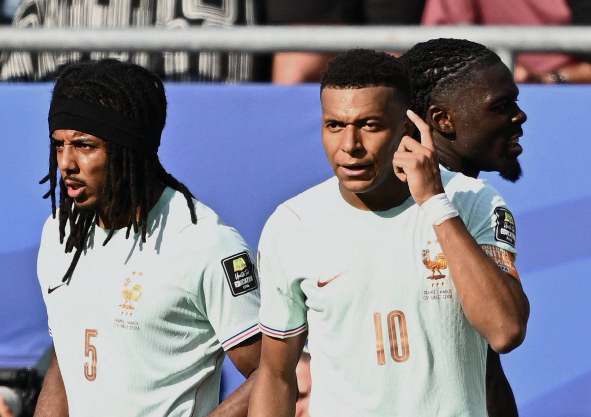 JacobsBen's tweet photo. France into the World Cup semi-finals after a 2-0 win over Morocco. Kylian Mbappe and Ousmane Dembele with the second-half goals.

20 goals in 20 World Cup games for Mbappe.

Dembele has five goals and two assists at the tournament.

Yassine Bounou saved a first-half Mbappe penalty.

Morocco had another excellent tournament but unable to replicate their semi-final run at Qatar 2022, where they also lost to France.🇫🇷🇲🇦