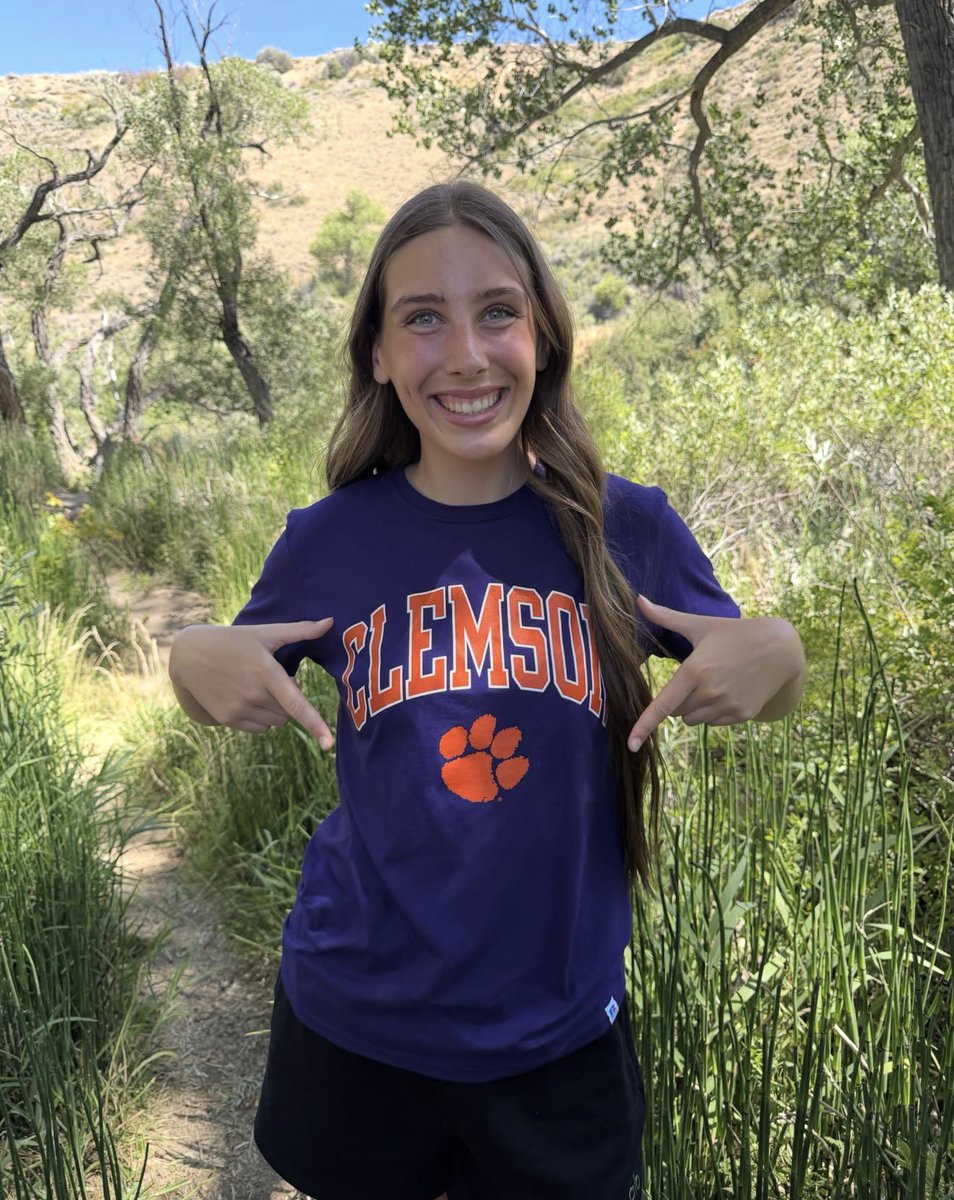 VBAdrenaline's tweet photo. #DifferenceMaker in Death Valley Audrey Sutherland is a 28 we have followed closely and @ClemsonVB got a player w loads of upside and a chip! LOVE the commit so much. Also love she waited #BuyClemson28 this reshapes their class adds a weapon https://t.co/g069A6GddH