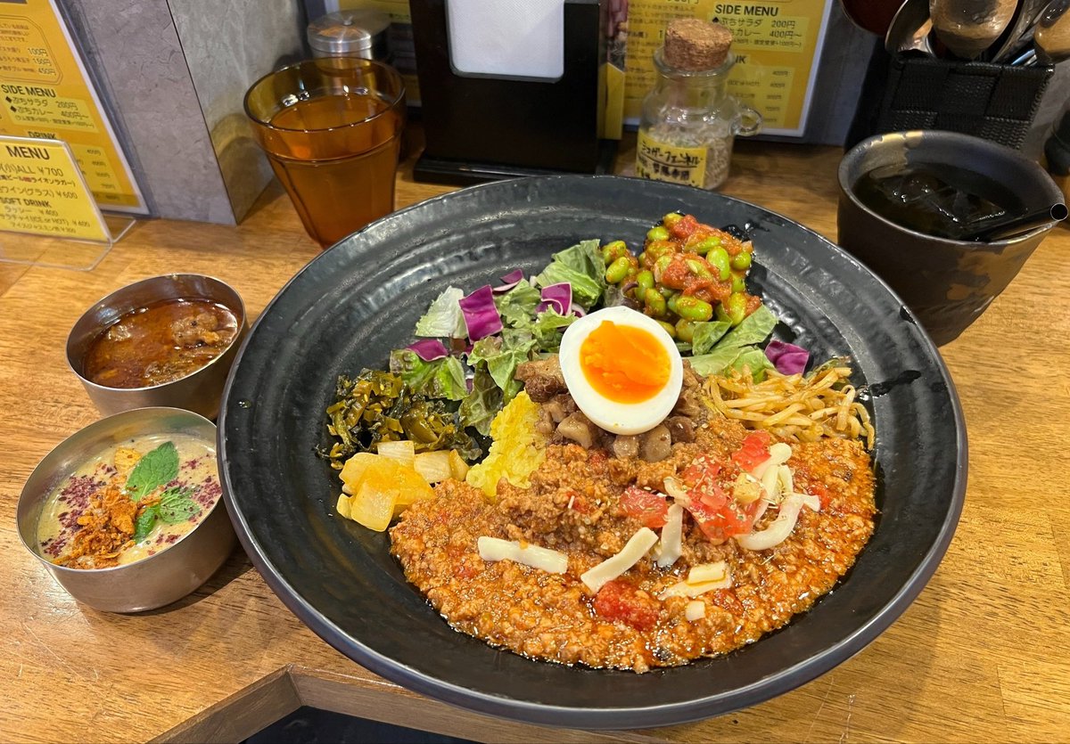 spicycurryroka's tweet photo. 今週も御来店誠にありがとう御座います🙏✨
次回営業日は１３日(月)を予定しております🙆
皆様良い週末をお過ごし下さいませ🍛 https://t.co/e3pwXkZDhZ