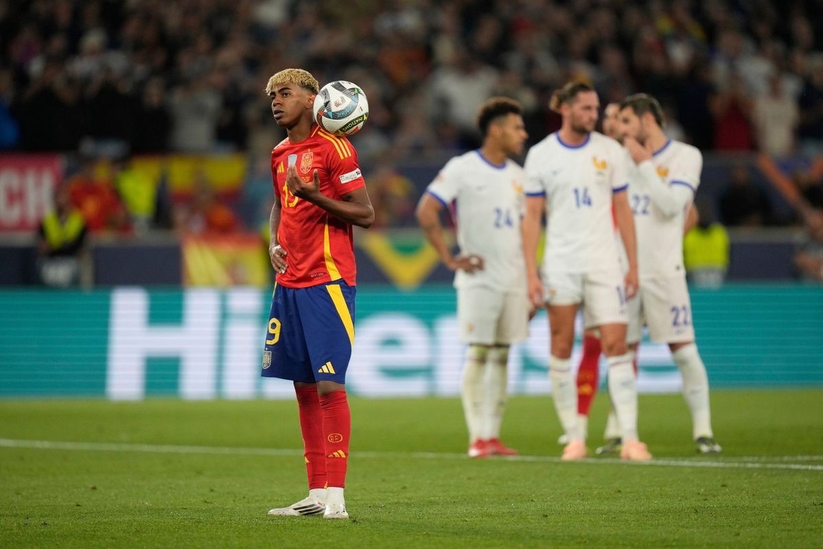 MessiLeoBrasil_'s tweet photo. Parar essa seleção da França agora depende de um deles. https://t.co/wP6yckqdMg