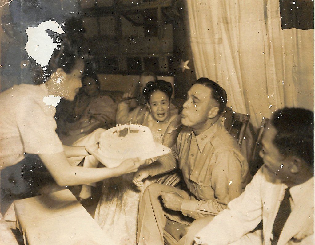 Dr_BasilValdes's tweet photo. admin: Happy 134th Birthday, Basilio!!

I'm sorry I, of all people, ended up obsessed with you. ayan tuloy, may yaoi ka na. pero sana masaya ka, kung saan ka man napadpad. MWAH. https://t.co/ws5rOFJdeN