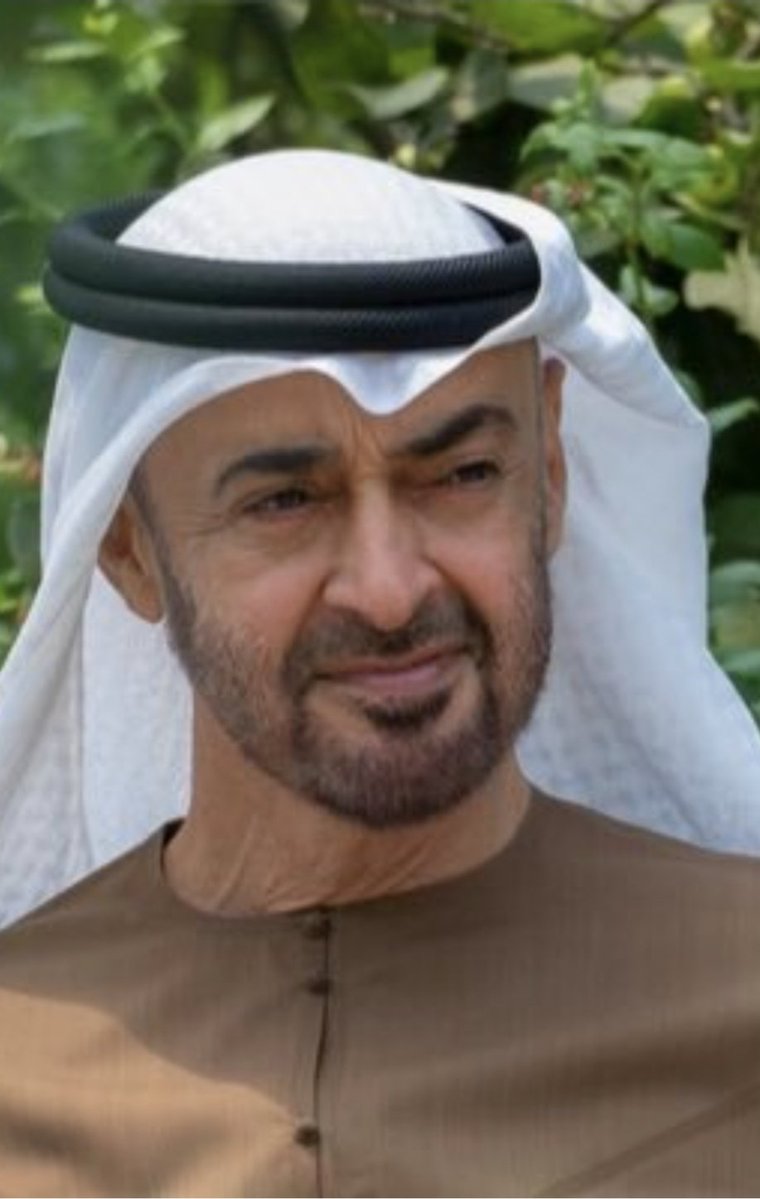 lathmid1's tweet photo. @aalrashed الحقيقة الكل وافق الا هذا الرجل الذي رفض👇🇦🇪 https://t.co/WrxnRi8qdY