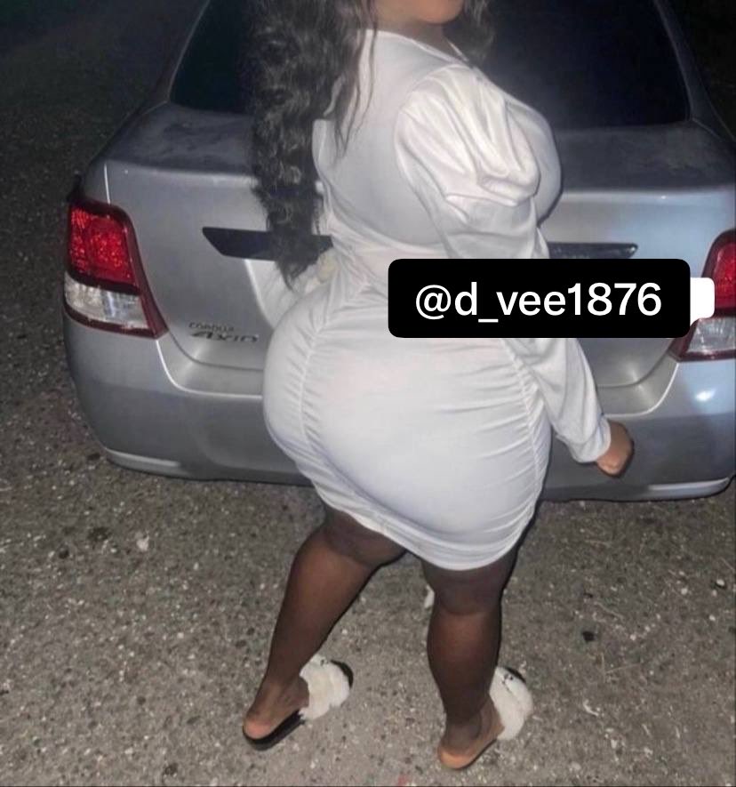 d_vee1876's tweet photo. Damn gyaltoo much ass fi a şcħl gyal🙂‍↔️ https://t.co/JbkNNR23r3