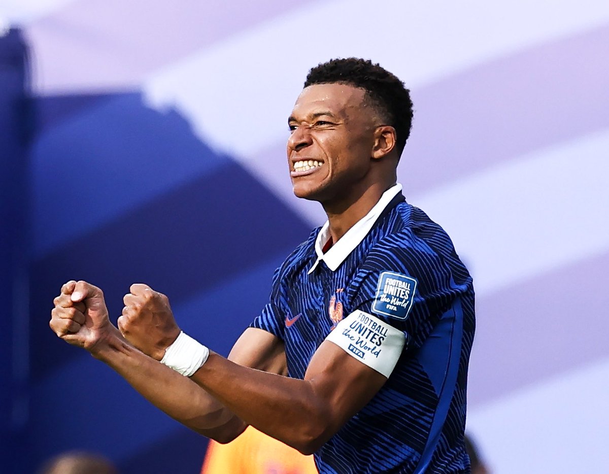 JosueQuesada17's tweet photo. Kylian Mbappé: 20 goles en 20 juegos en mundiales, Uds dimensionan que hay selecciones enteras que han venido y no han metido ni uno. https://t.co/kF9ER9gZZV