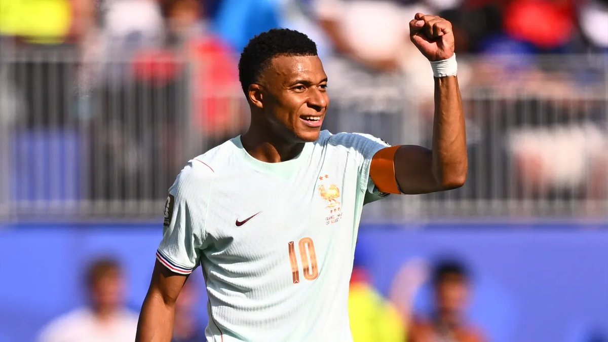 TouchlineX's tweet photo. 🚨🏆 𝗢𝗙𝗙𝗜𝗖𝗜𝗔𝗟: Kylian Mbappe has won the MOTM award for his brilliant performance against Morocco. https://t.co/d1vex7kcJm