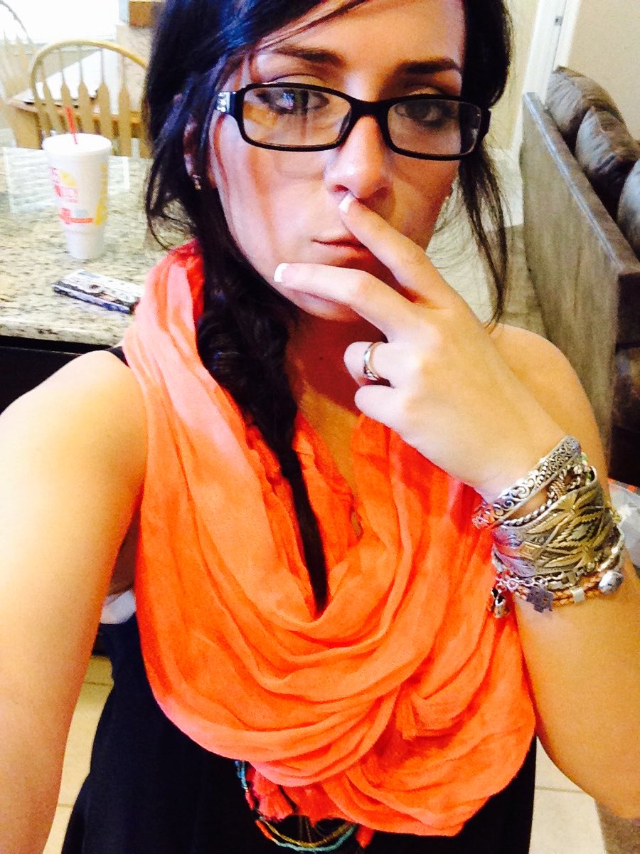 lithping leetha tweet media