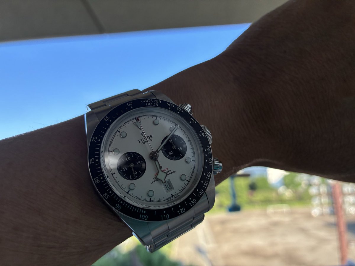you75624381's tweet photo. おはようございます🙇
今週は飲み過ぎ🍻

今日は華金ですが早く帰ろうか？
しかし朝から暑い！
もう脳内🍺🍺🍺

素敵な一日でありますように🤗 https://t.co/jLxGoFukKW