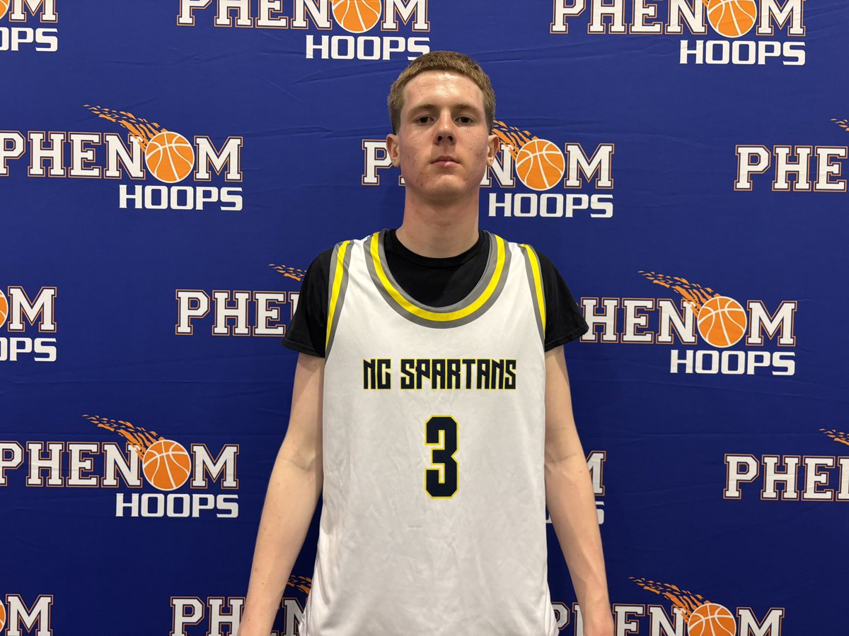 PhenomExposure's tweet photo. 2027 6’5 Ben Reid (NC Spartans Patton) with 18 points in the win today. Versatile wing that plays well around the rim and gives his team a big spark on both ends of the court. #PhenomHoopsLive @DecuirHunter https://t.co/M26nkPwRsc