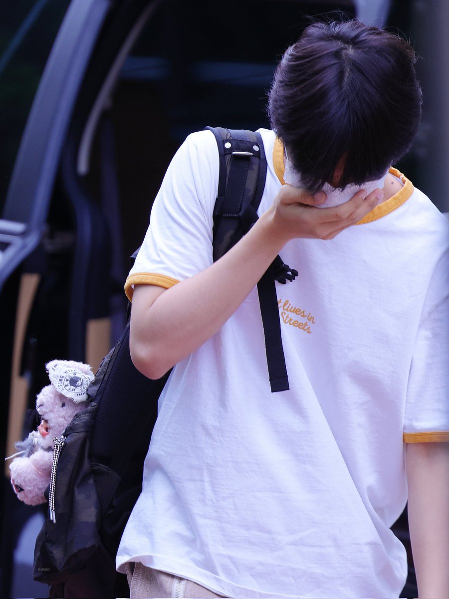 didiii_up's tweet photo. 260710 뮤뱅출근
#아홉 #제이엘 
#AHOF #JL https://t.co/AIH0lnZ7JG