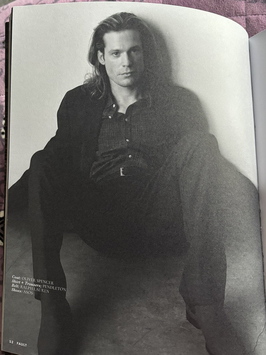 DigestivoGraham's tweet photo. This fucking photoshoot man…. https://t.co/tpWVwYGPgf