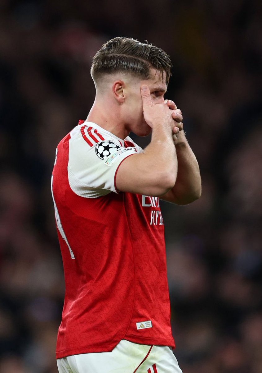 _Afcbanks's tweet photo. 🚨BREAKING: Gyokeres is the only player this season 𝙉𝙤𝙩 to miss a penalty kick 🤯

Generational talent 🇸🇪 https://t.co/diocP2mhDr