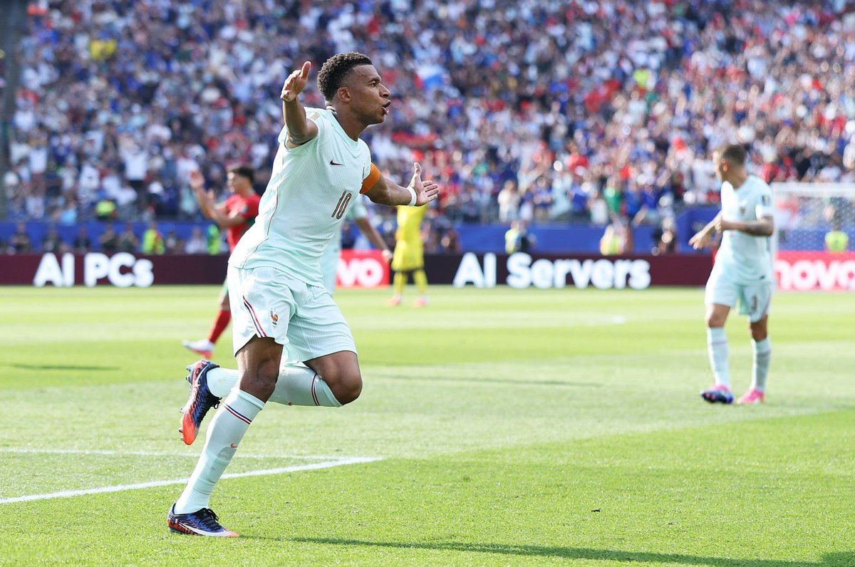 rk_dublin's tweet photo. 20 Goals in 20 WC games 😎
Mbappe 🔥🔥🔥 #FfaWorldCup https://t.co/S1YtM8xlwJ