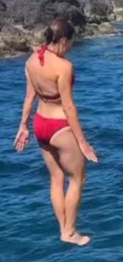 MIXtx0k's tweet photo. ايمان العاصي بالميوه الاحمر👙 https://t.co/7aHzXIAxqA