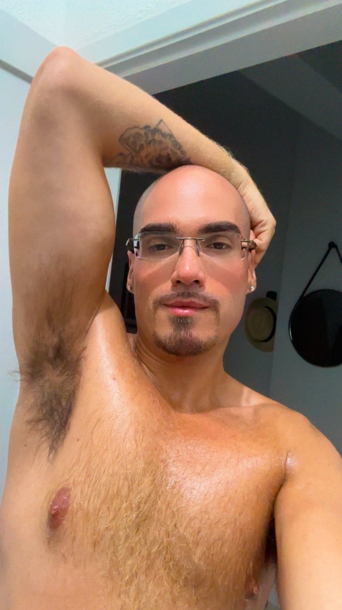 NerdPBSB's tweet photo. Suadão pós treino. Quer sentir o cheiro? 😈

40%OFF! https://t.co/jIBWmDTTqA https://t.co/YTbeEeHGwF