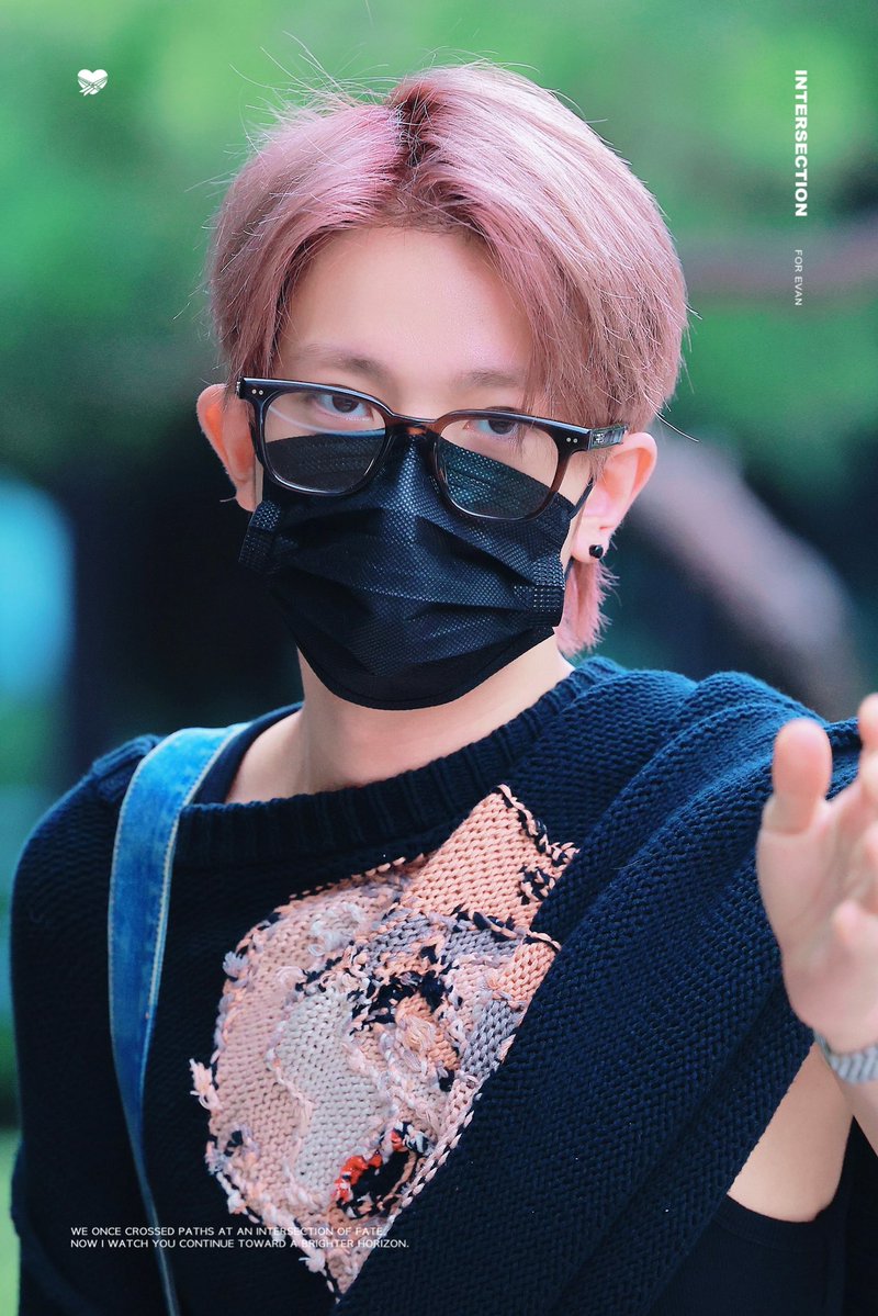 intersectionhs's tweet photo. 260710

#EVAN #에반 #HEESEUNG #희승 https://t.co/JhUd78ZGSx